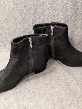 New! Faux Suede Black  Boots Size 10 WW